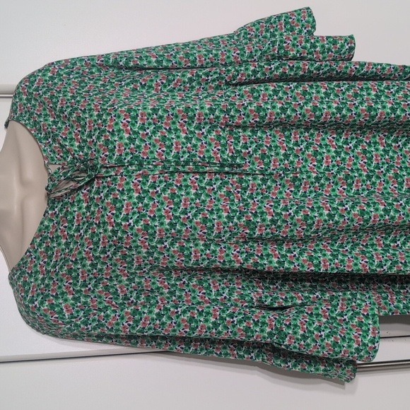 Floral Green Maxi Dress - Picture 2 of 10